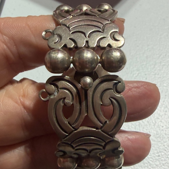 Taxco Jose Luis Flores Heavy Sterling Silver Bracelet Size 6.5"  (2) - Picture 7 of 9